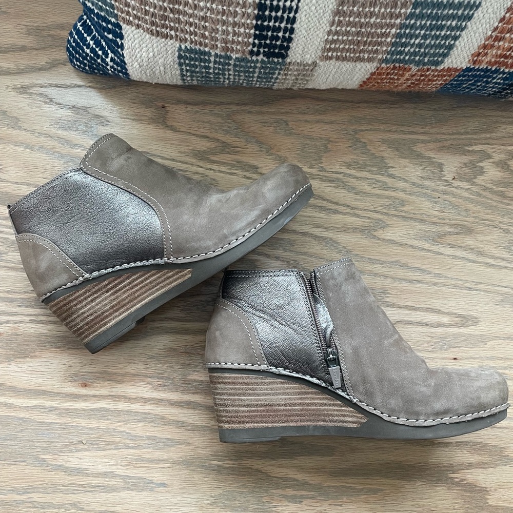 Dansko booties size 39